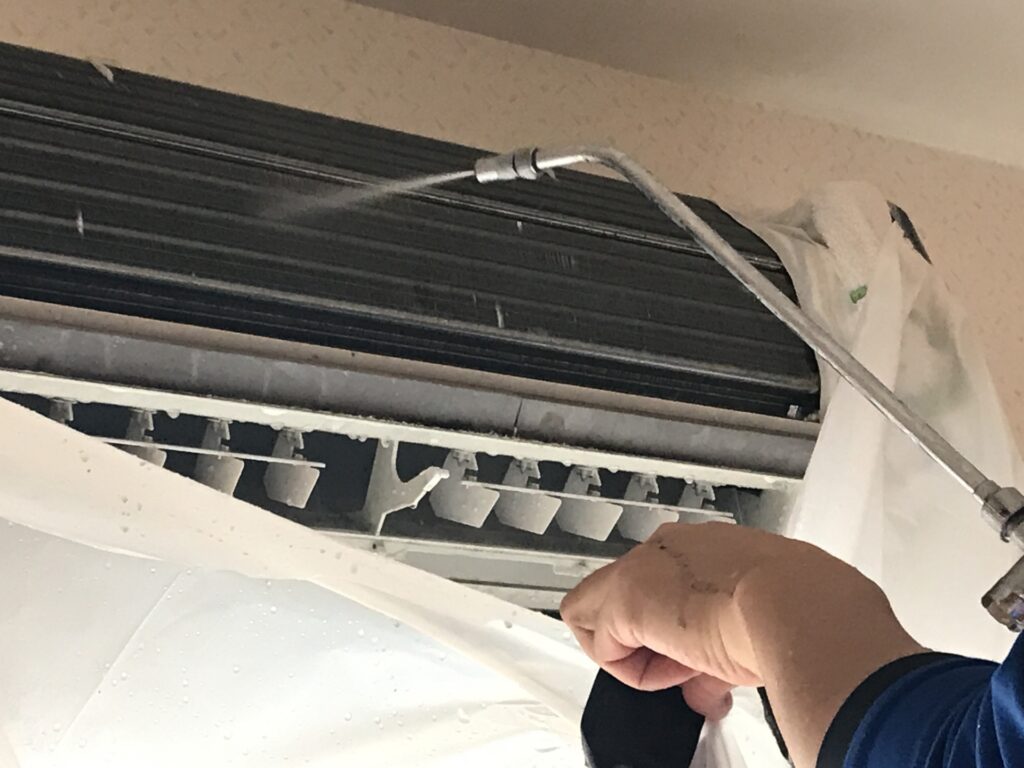 エアコン高圧洗浄