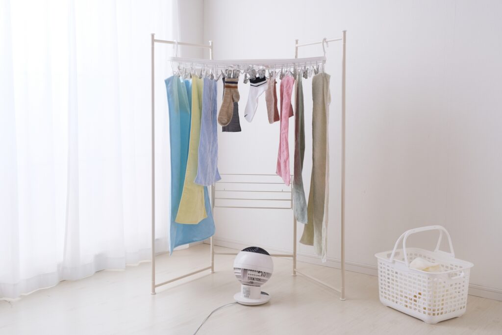 サーキュレーターと部屋干し（アーチ干し）