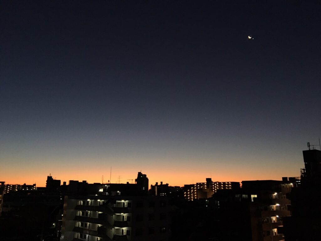 明け方の空の画像